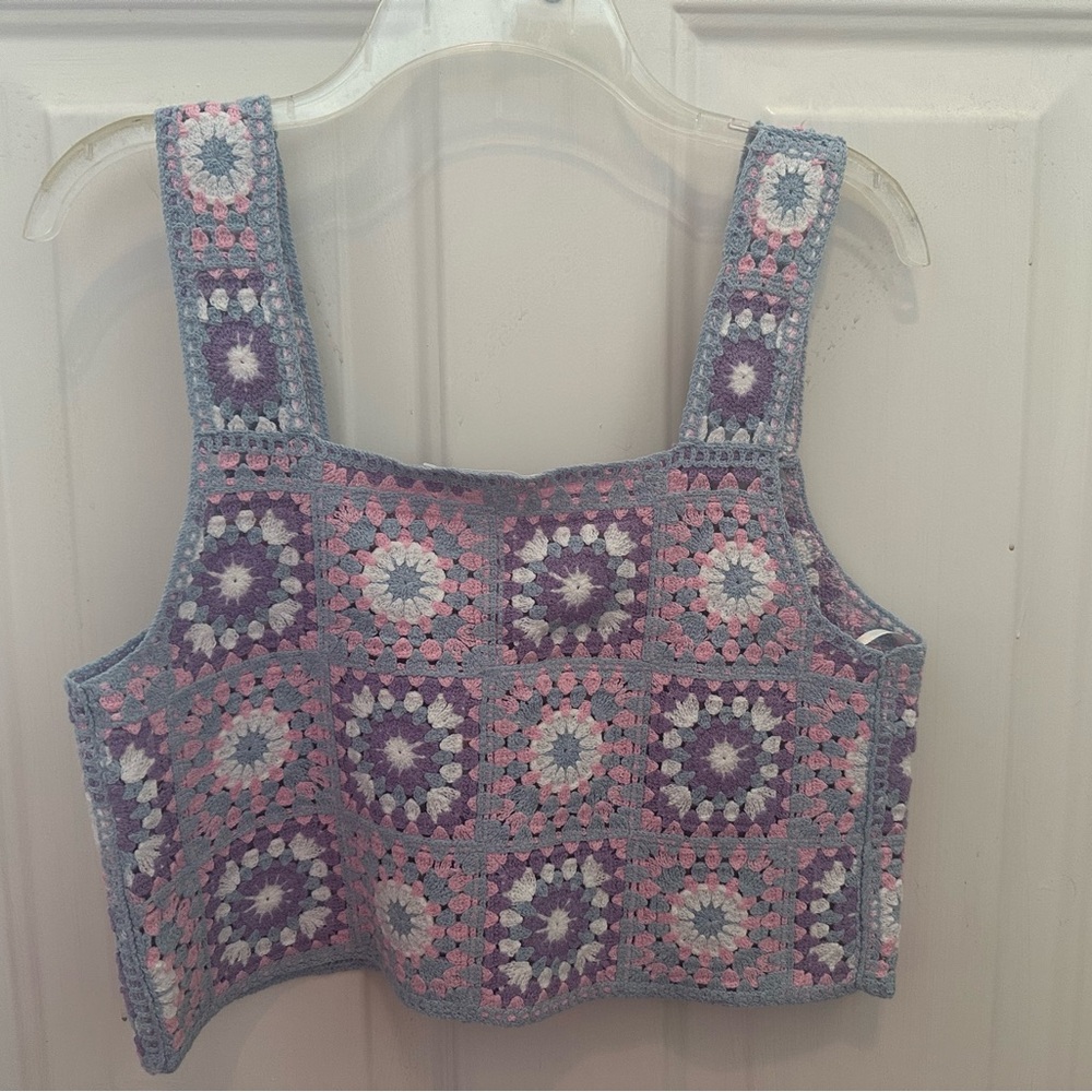 Pastel crochet crop top